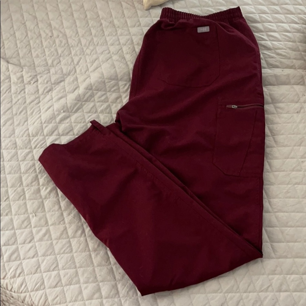 Figs skinny scrub pants